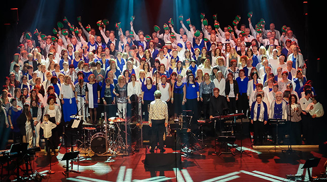 choristes-amaury-vassili-liege-25-mai-2025